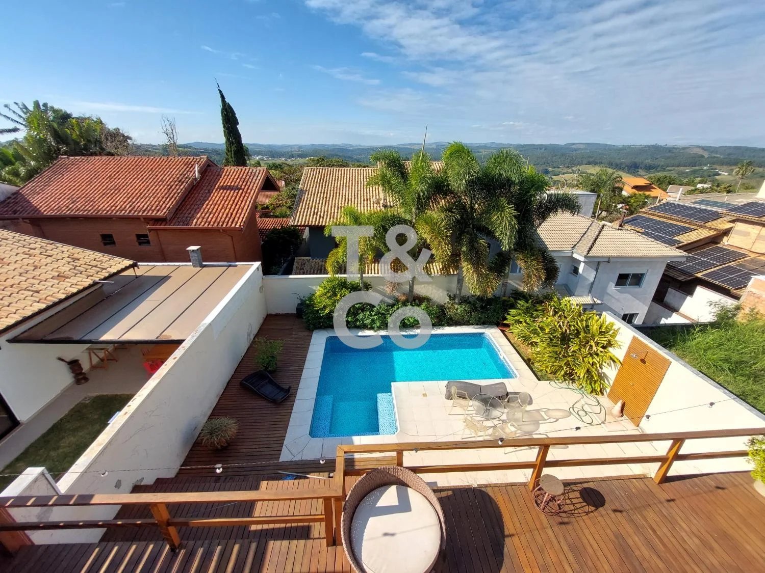 Casa Com Vista e Varanda Gourmet À Venda No San Conrado, Sousas