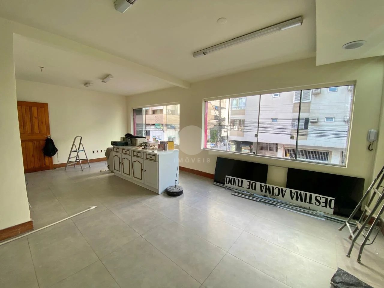 Sala Comercial Para Alugar No Centro Em Balneário Camboriú