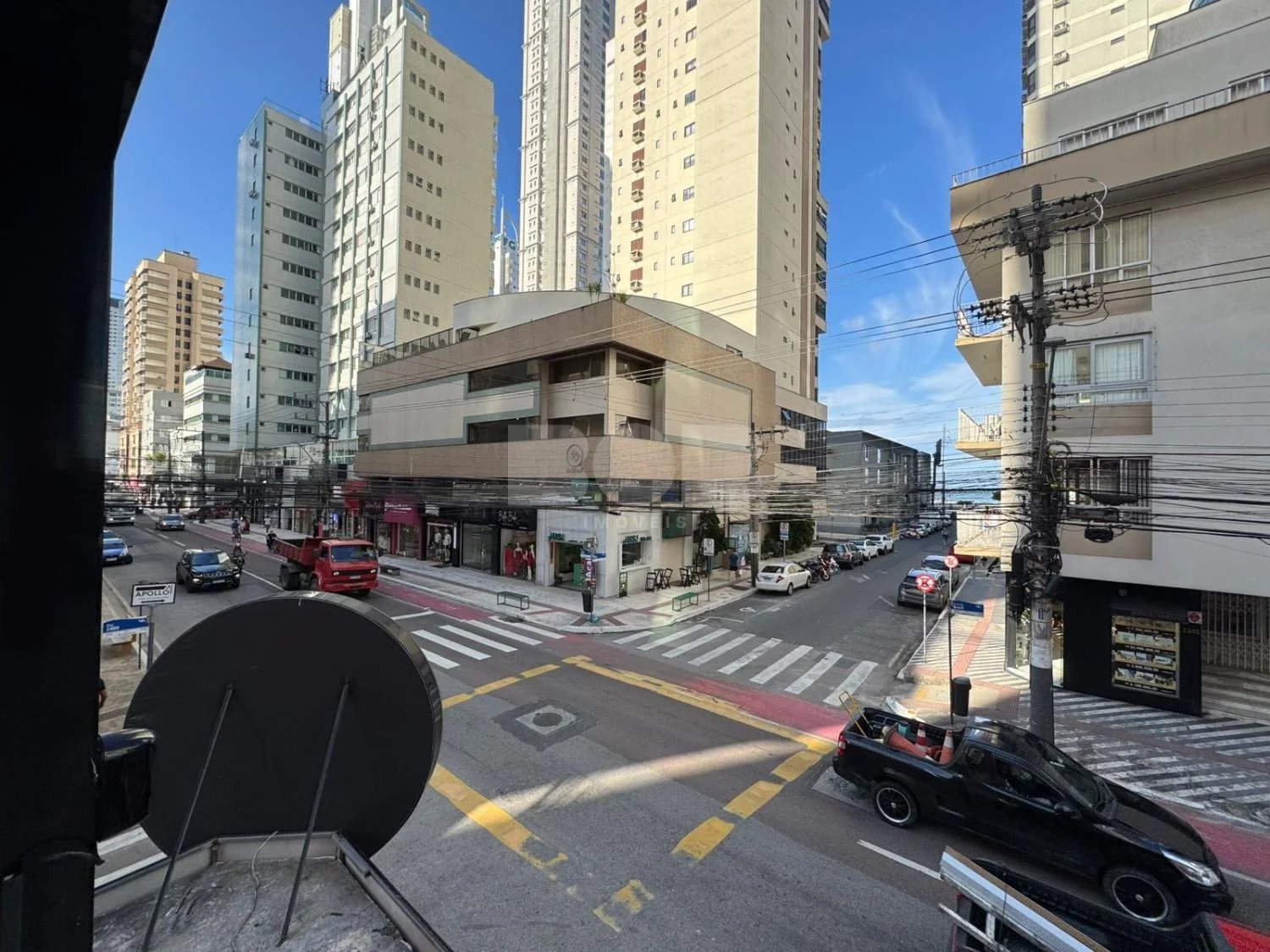 Sala Comercial Para Alugar No Centro Em Balneário Camboriú