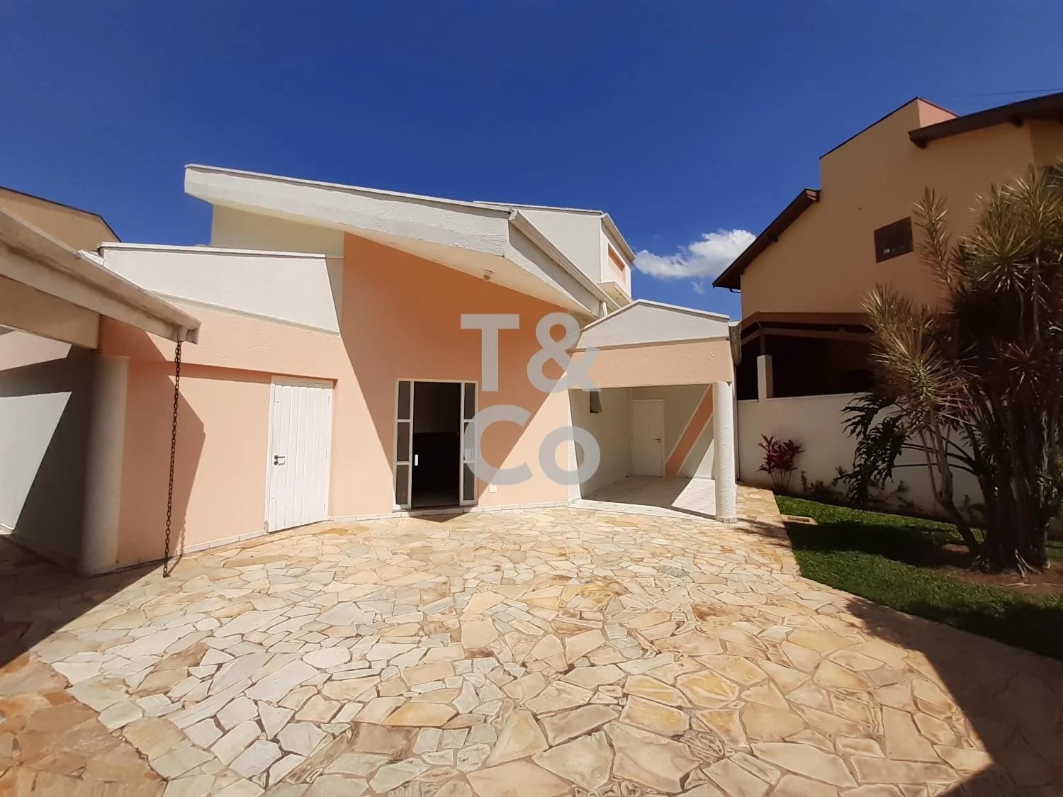 Casa À Venda No São Conrado Com Edícula e Área de Lazer Completa