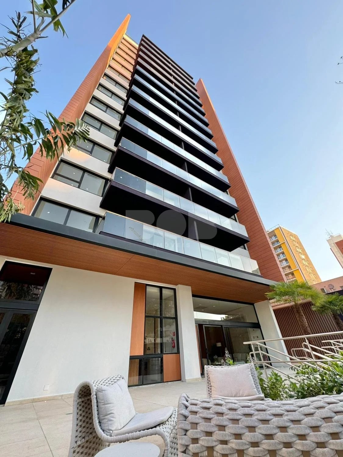 Apartamento À Venda Com 3 Dormitórios No Cambuí Em Campinas