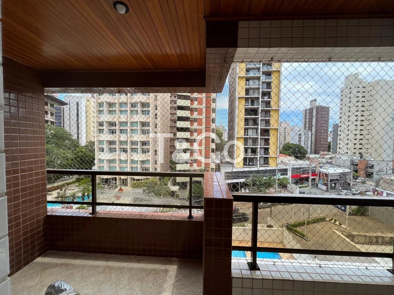Apartamento À Venda Com 4 Dormitórios No Cambuí Em Campinas