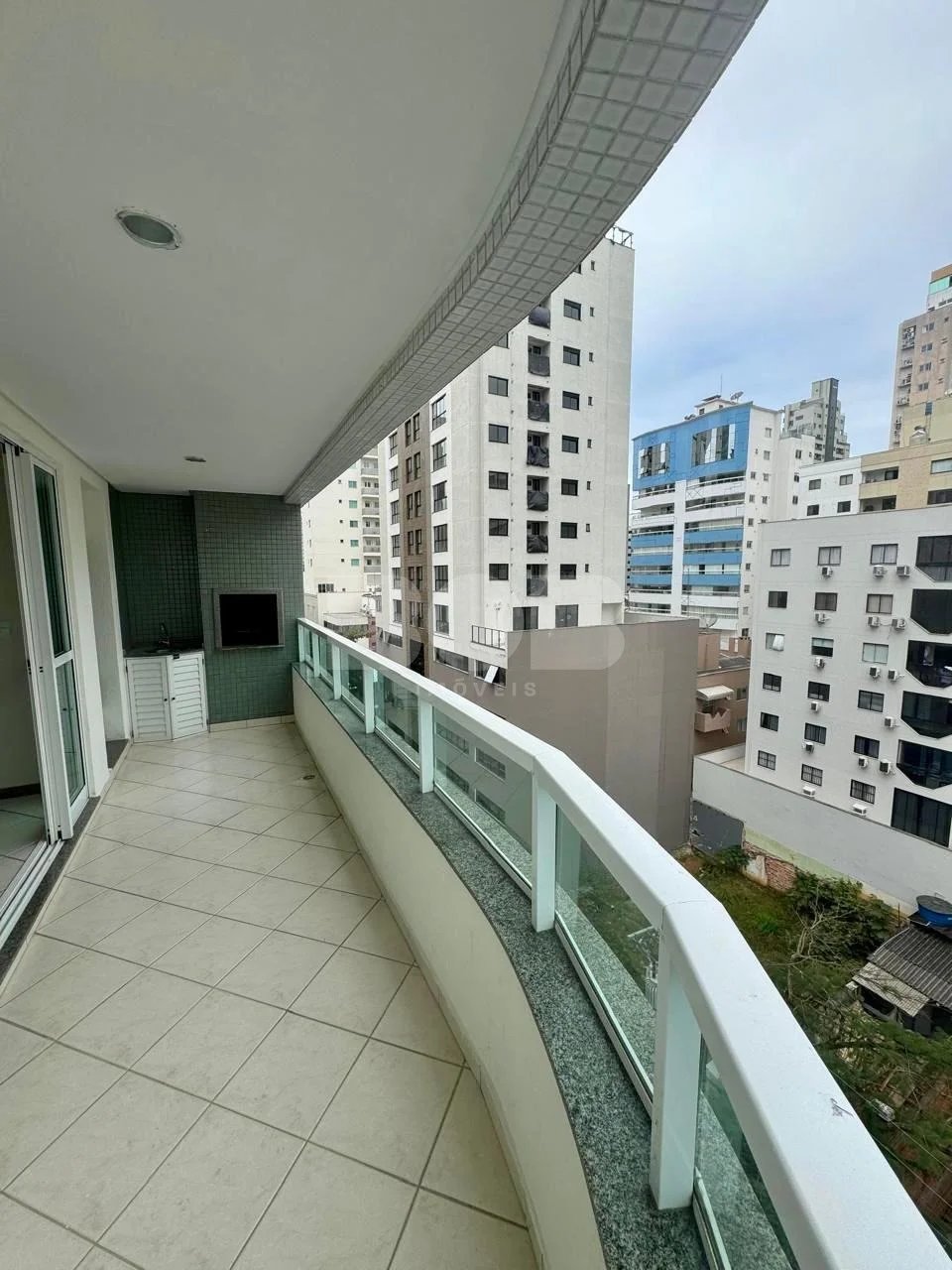 Apartamento À Venda Com 2 Dormitórios No Centro Em Balneário Camboriú
