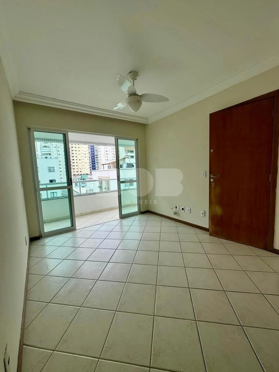 Apartamento À Venda Com 2 Dormitórios No Centro Em Balneário Camboriú