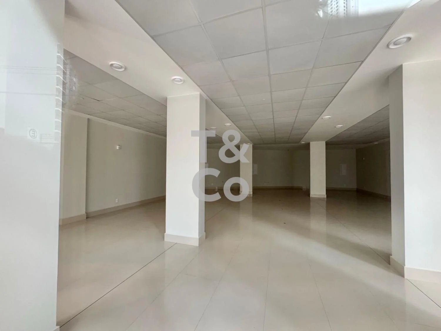 Salão Comercial Para Locação Ou Venda No Sapphire Tower Em Balneário Camboriú