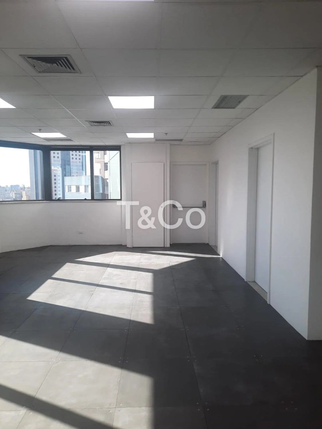 Sala Comercial Para Alugar Com 1 Dormitório No Cambuí Em Campinas