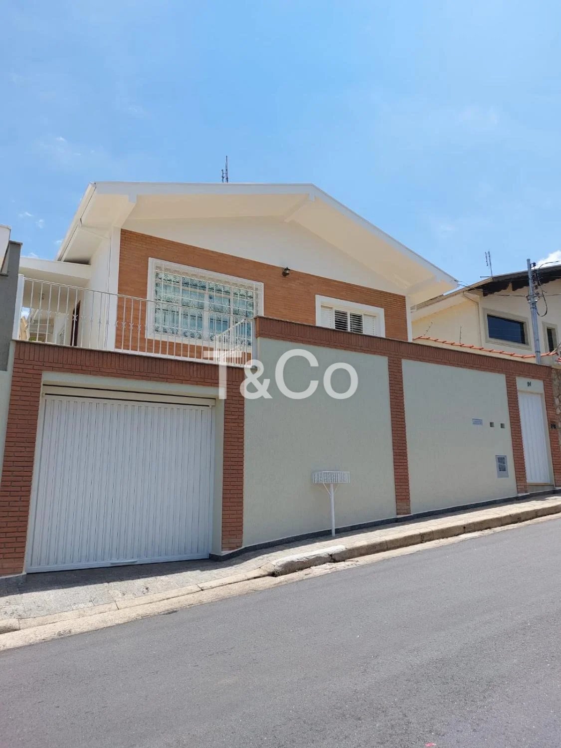 Casa À Venda Com 3 Dormitórios No Jardim del Rey Em Poços de Caldas