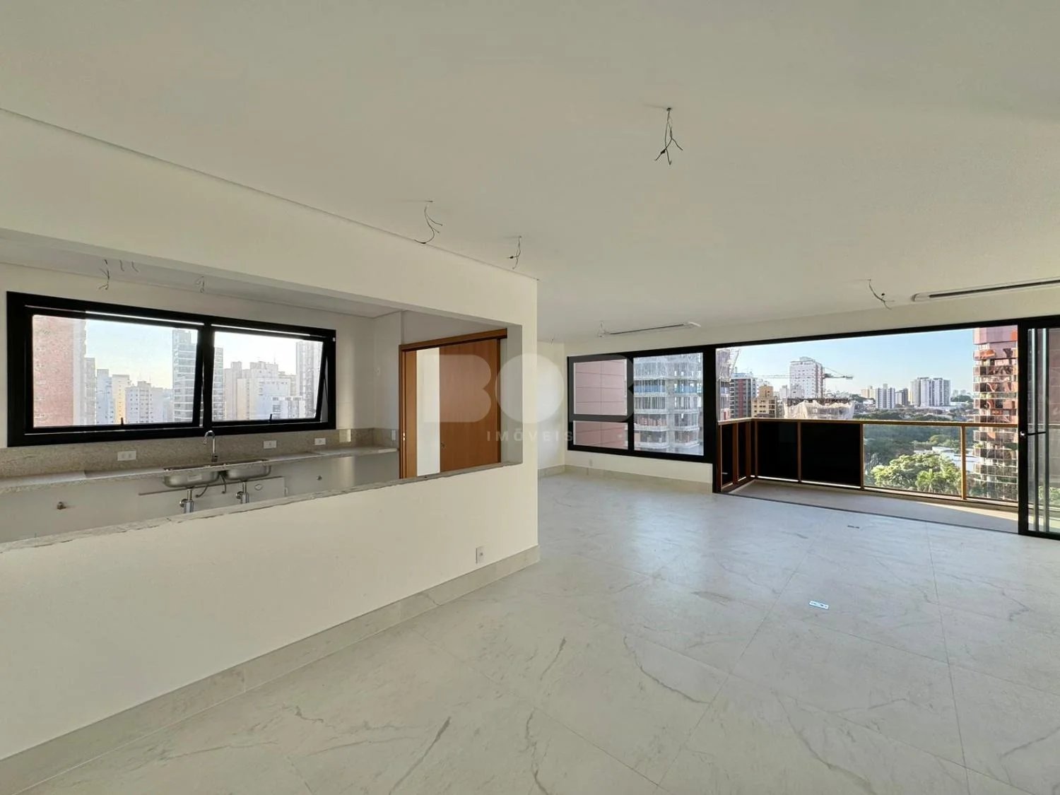 Apartamento À Venda Com 3 Dormitórios No Cambuí Em Campinas