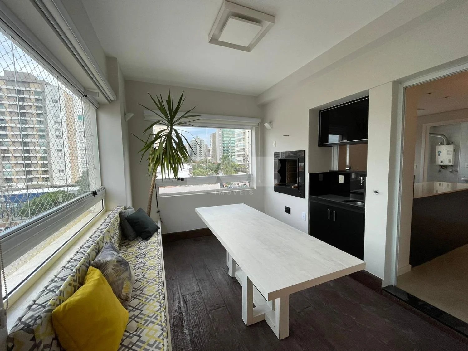 Apartamento À Venda Com 2 Dormitórios No Cambuí Em Campinas
