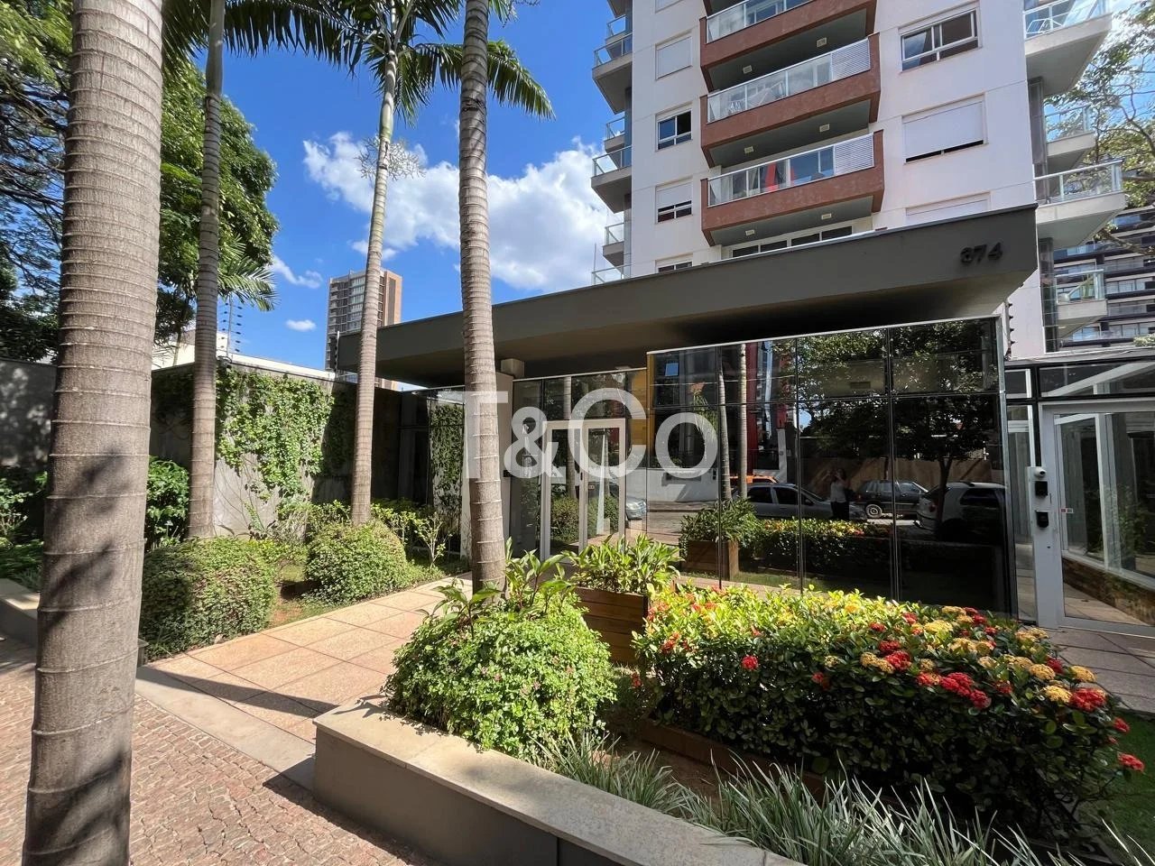 Apartamento À Venda Com 2 Dormitórios No Cambuí Em Campinas