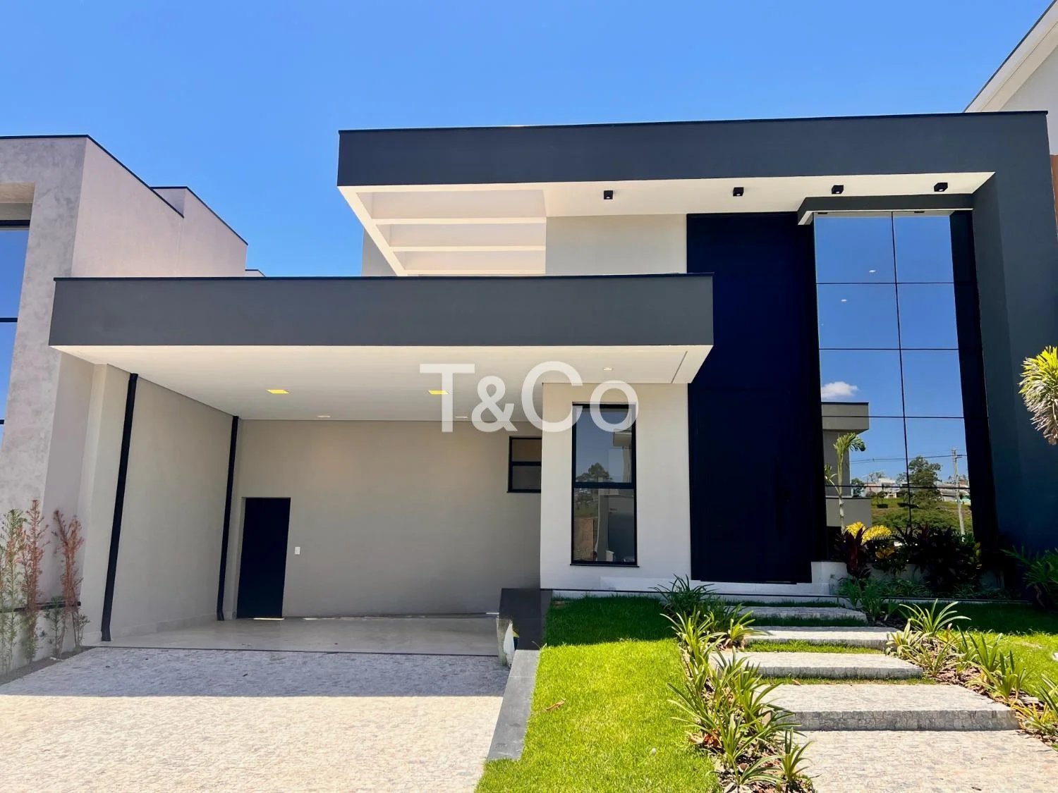 Casa Em Condomínio Com 3 Suítes No Bairro Roncáglia Em Valinhos