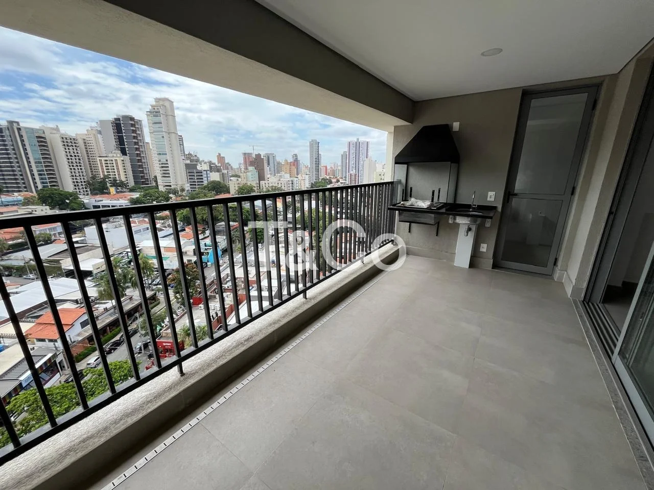 Apartamento À Venda Com 3 Dormitórios No Cambuí Em Campinas