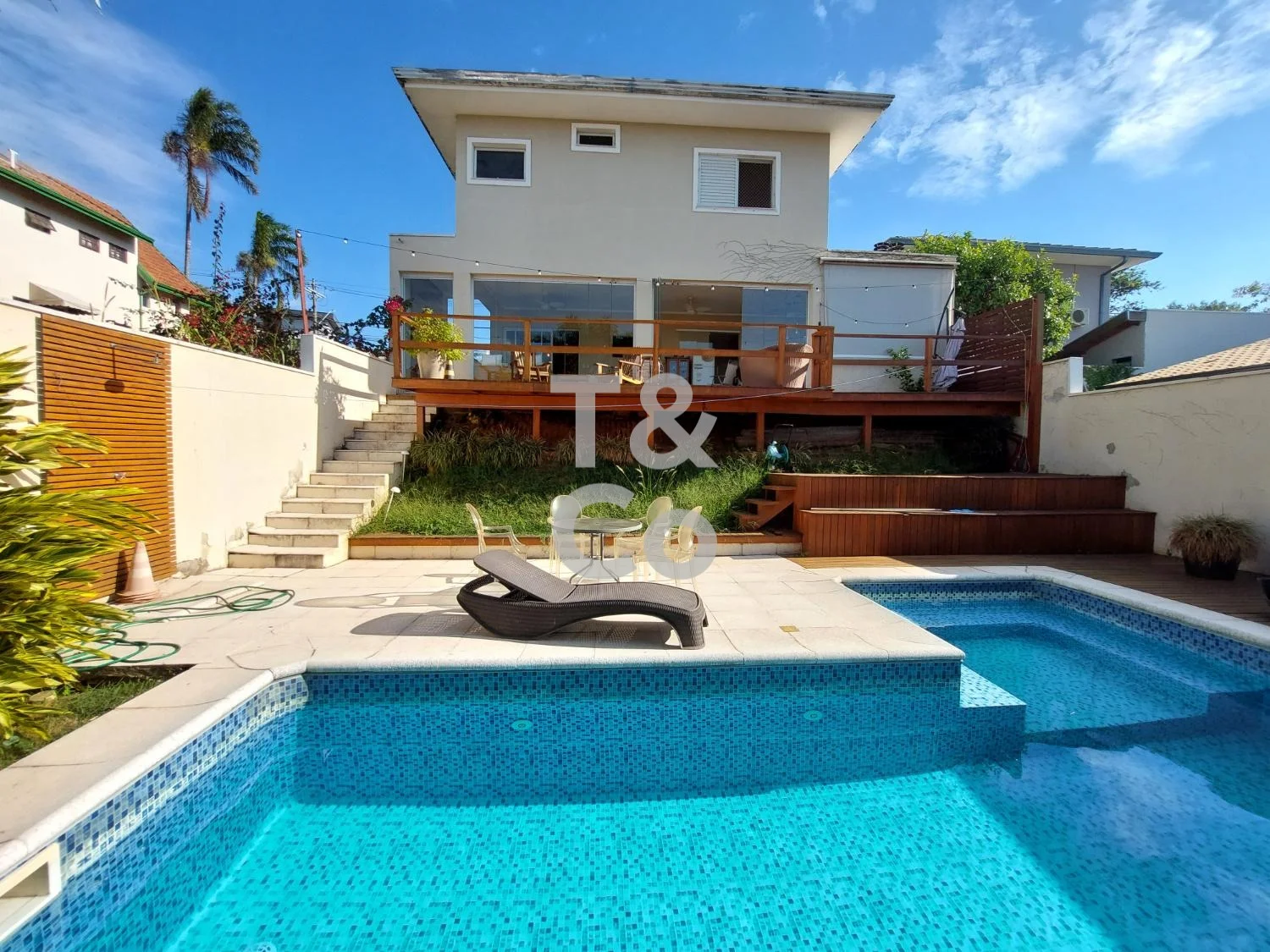 Casa Com Vista e Varanda Gourmet À Venda No São Conrado, Sousas