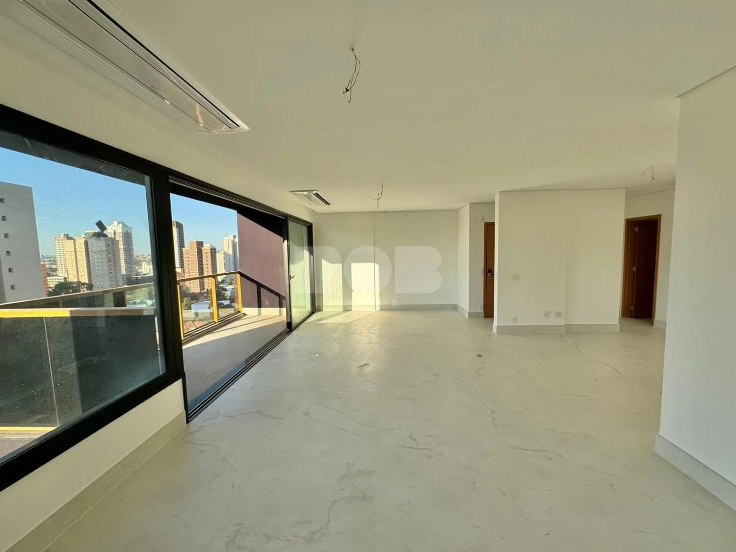 Apartamento À Venda Com 3 Dormitórios No Cambuí Em Campinas