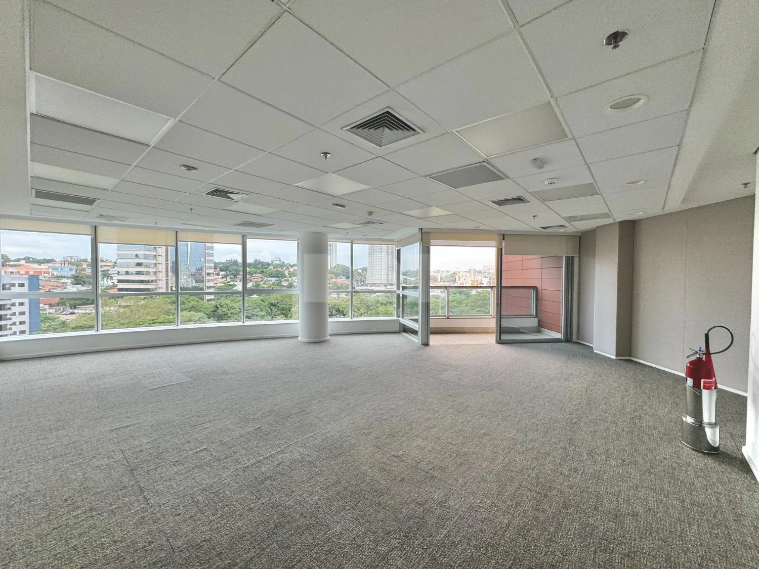 Sala Comercial Para Alugar No Cambuí Em Campinas