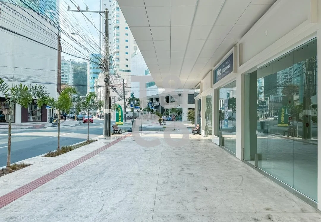 Salão Comercial Para Locação Na Avenida Brasil No Skyline Tower Em Balneário Camboriú