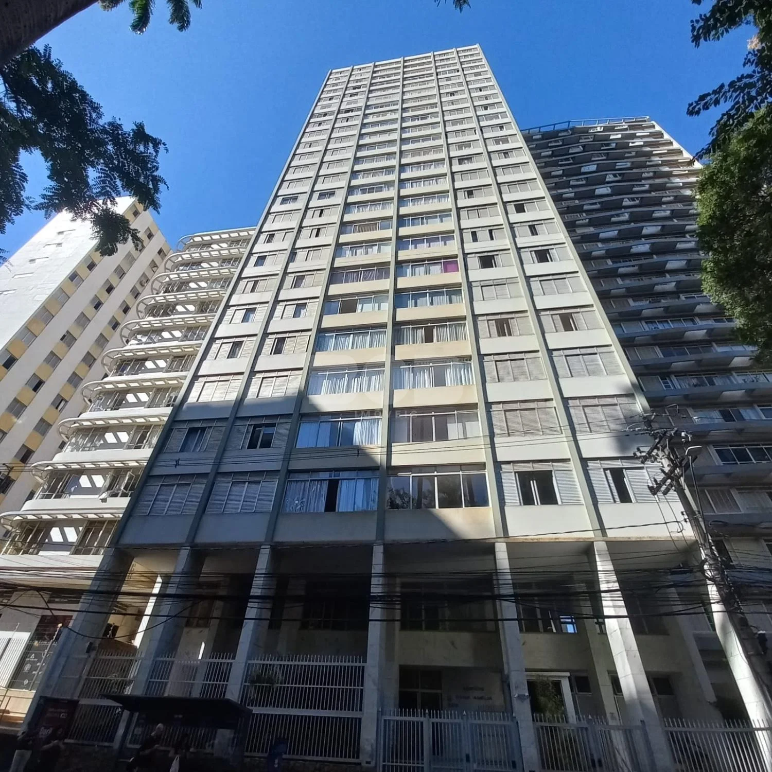 Apartamento À Venda Com 3 Dormitórios No Centro Em Campinas
