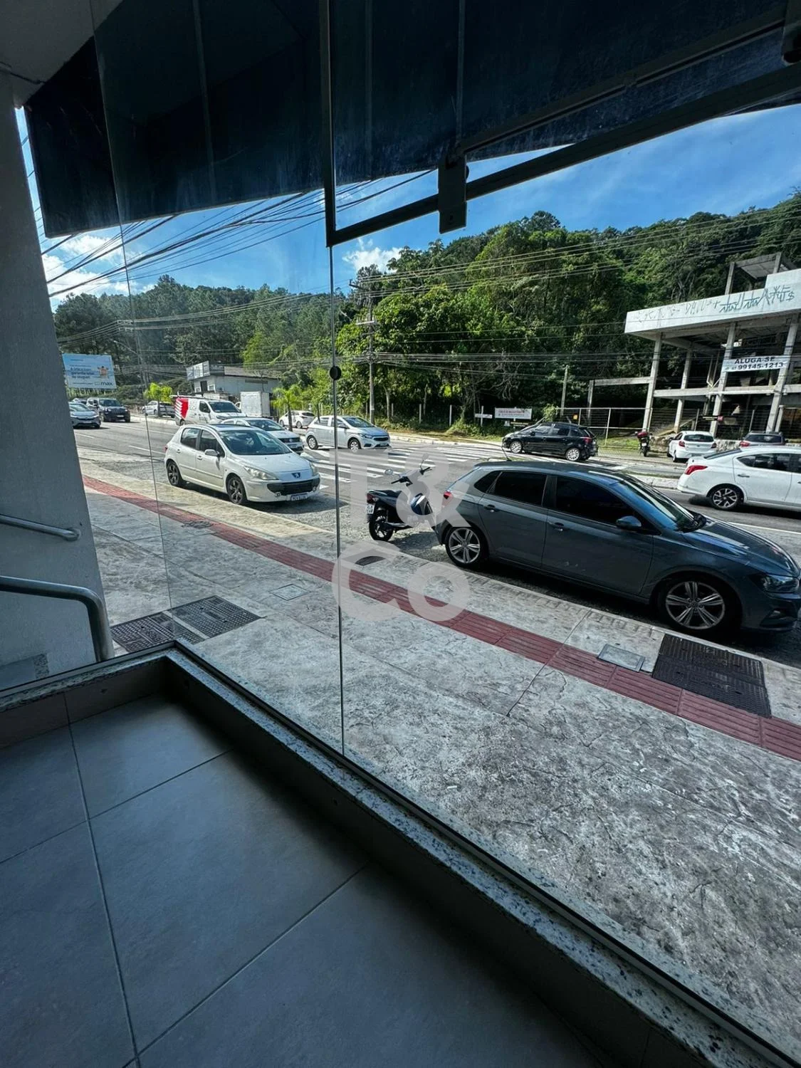 Sala Comercial Para Alugar Com 2 Dormitórios No Ariribá Em Balneário Camboriú