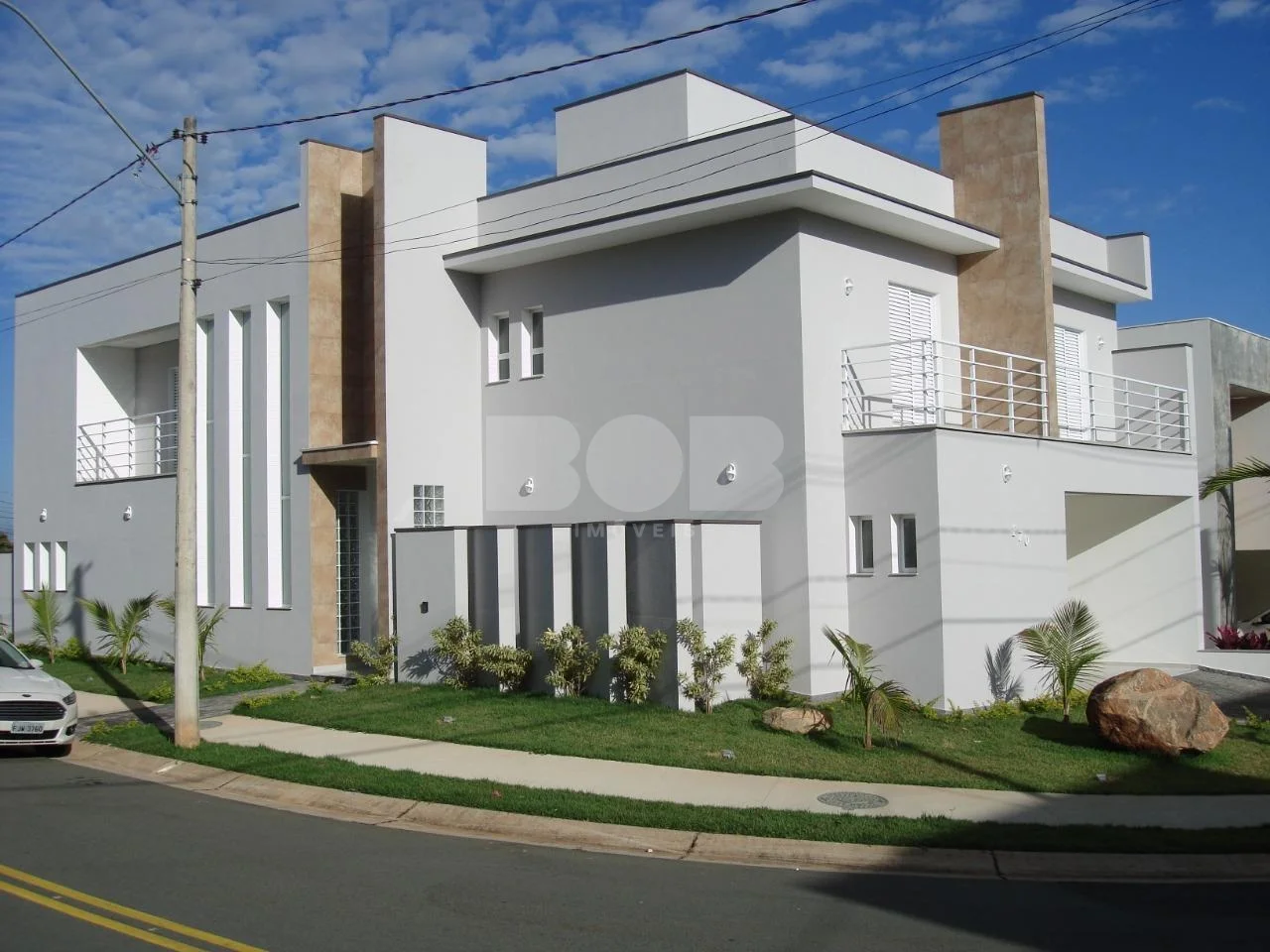 Casa Para Venda e Locação No Swiss Park