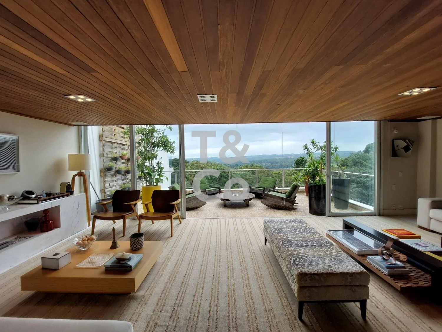 Casa Contemporânea À Venda No San Conrado Com Linda Vista