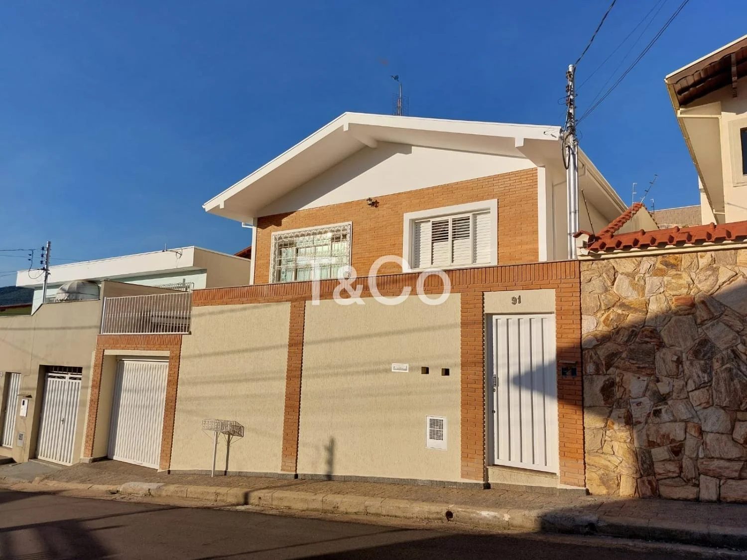 Casa À Venda Com 3 Dormitórios No Jardim del Rey Em Poços de Caldas