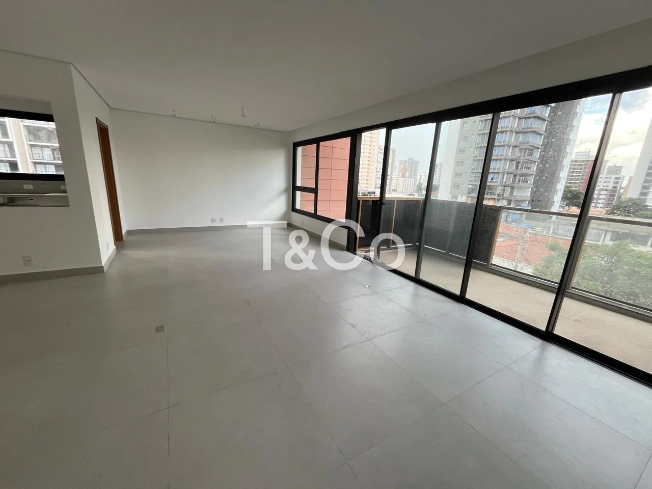 Apartamento À Venda Com 3 Dormitórios No Cambuí Em Campinas