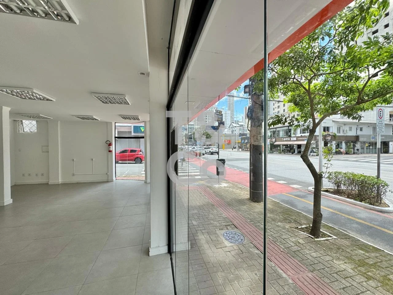 Sala Comercial Para Alugar No Centro Em Balneário Camboriú