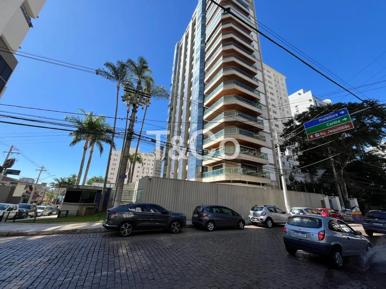 Apartamento À Venda Com 4 Dormitórios No Cambuí Em Campinas