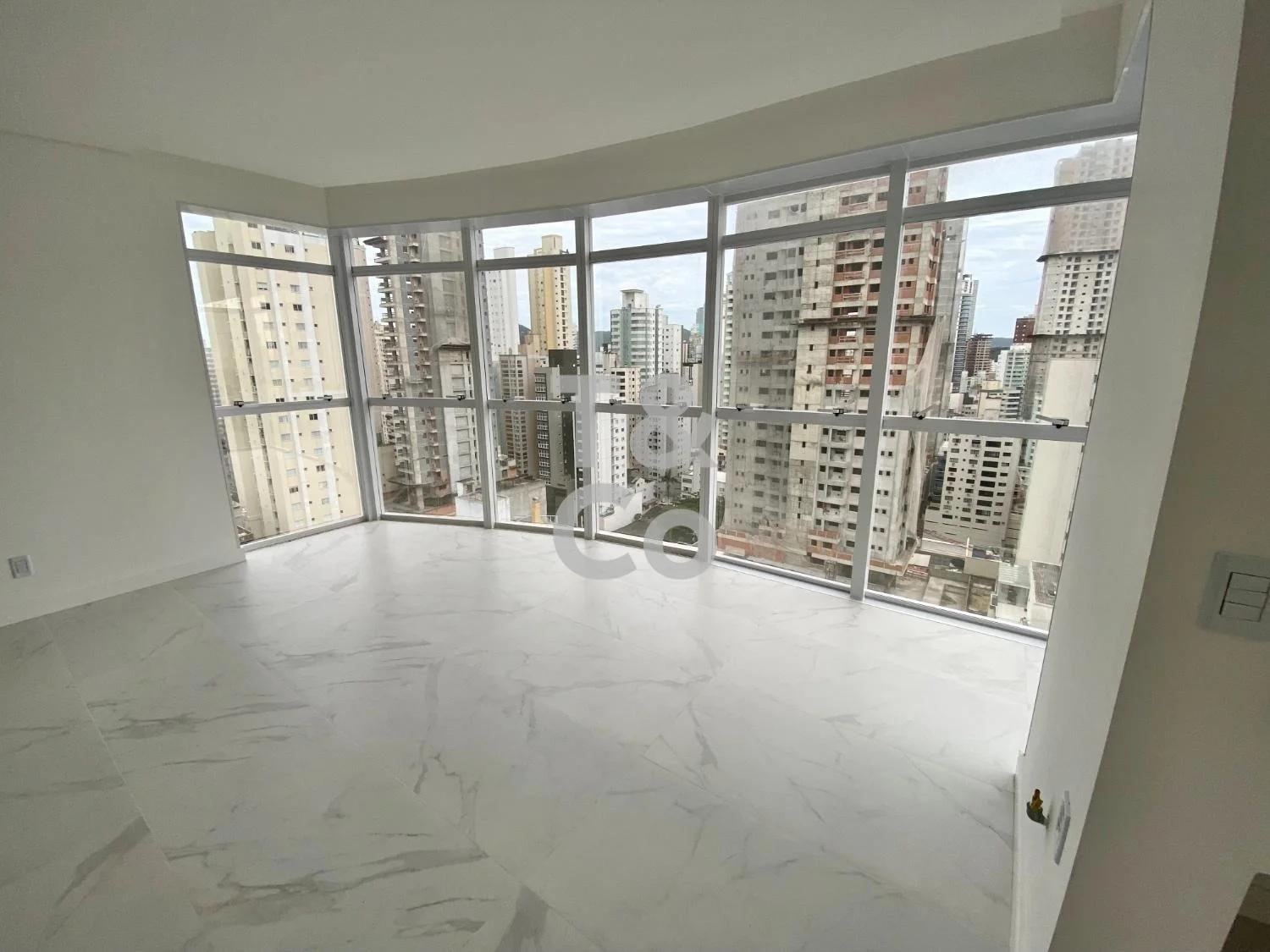 Apartamento À Venda Com 3 Dormitórios No Centro Em Balneário Camboriú