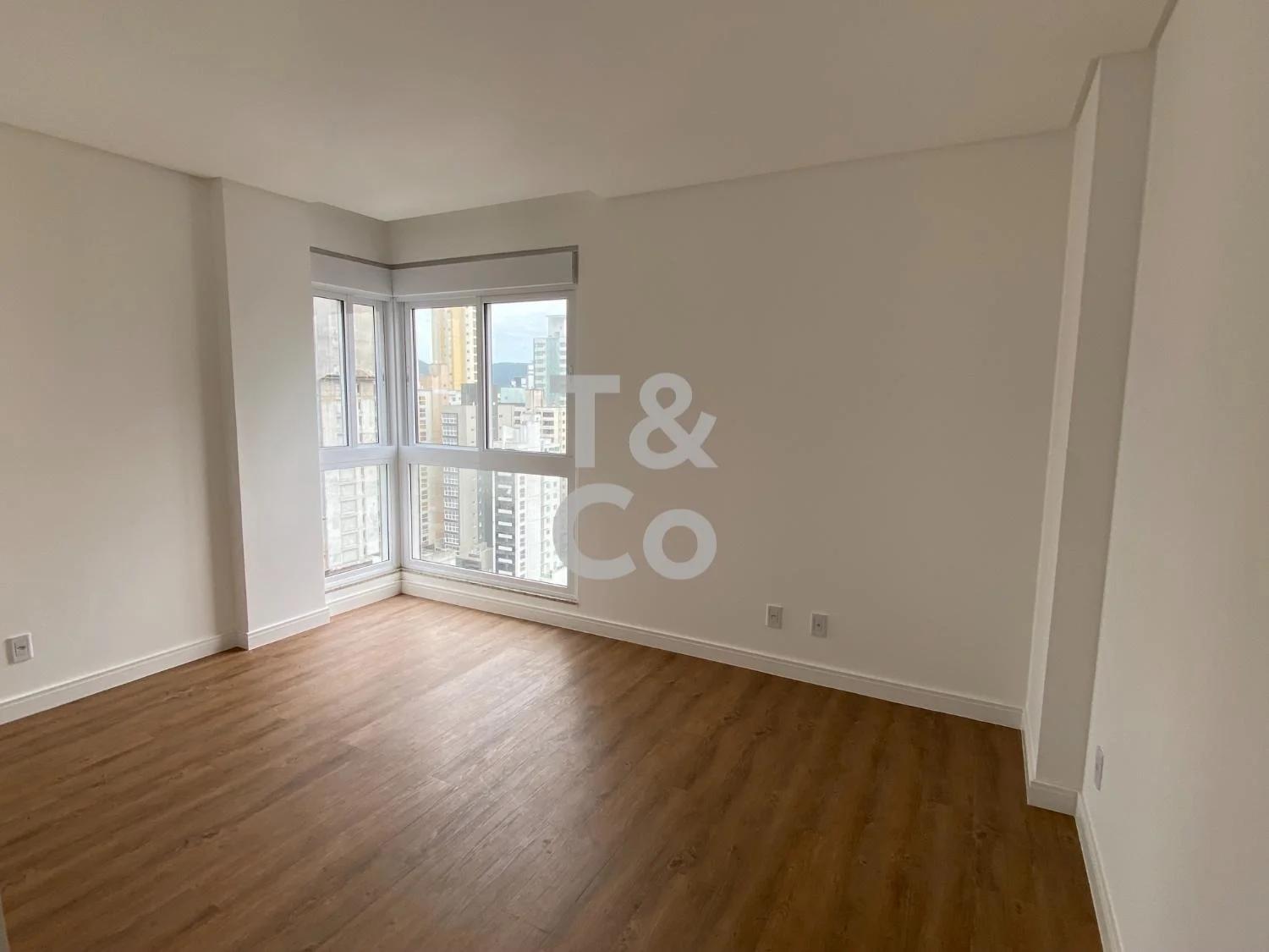 Apartamento À Venda Com 3 Dormitórios No Centro Em Balneário Camboriú