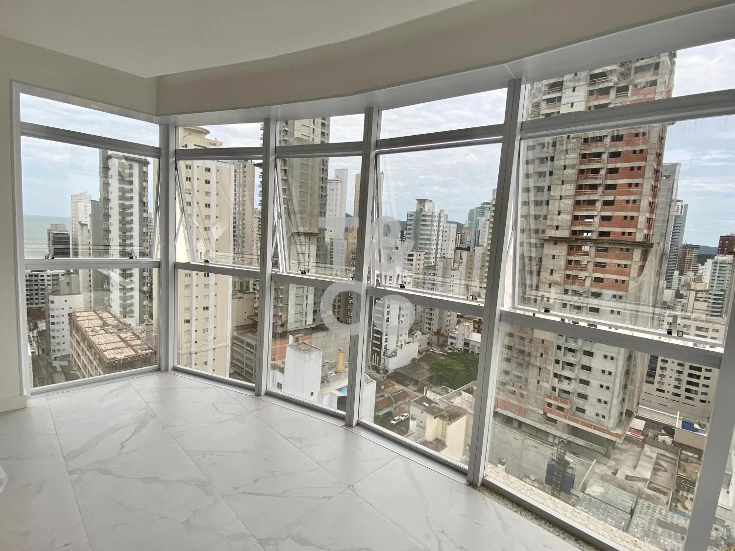 Apartamento À Venda Com 3 Dormitórios No Centro Em Balneário Camboriú