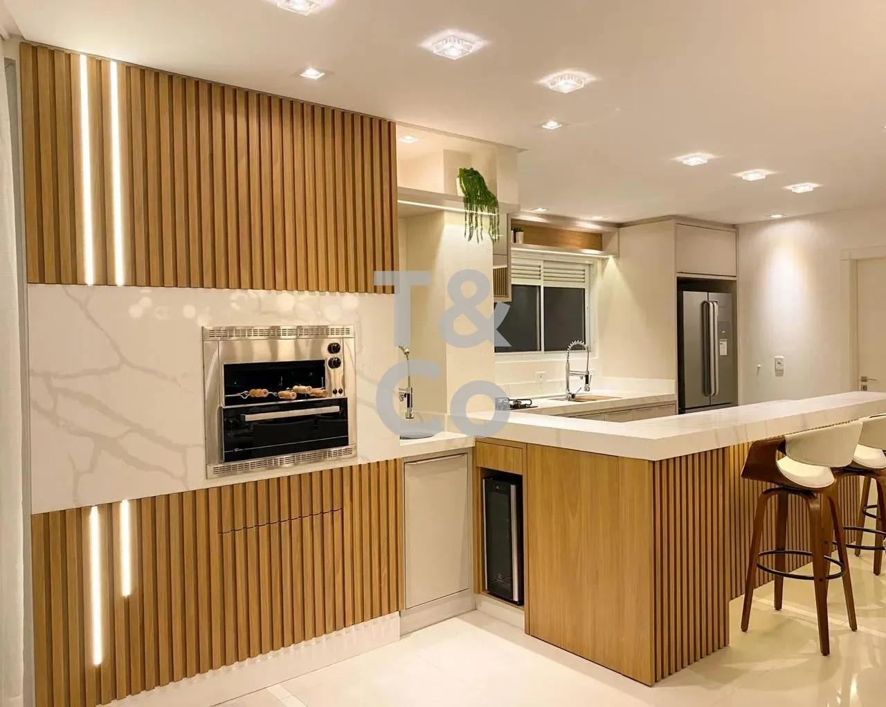 Apartamento À Venda Com 3 Dormitórios No Centro Em Balneário Camboriú