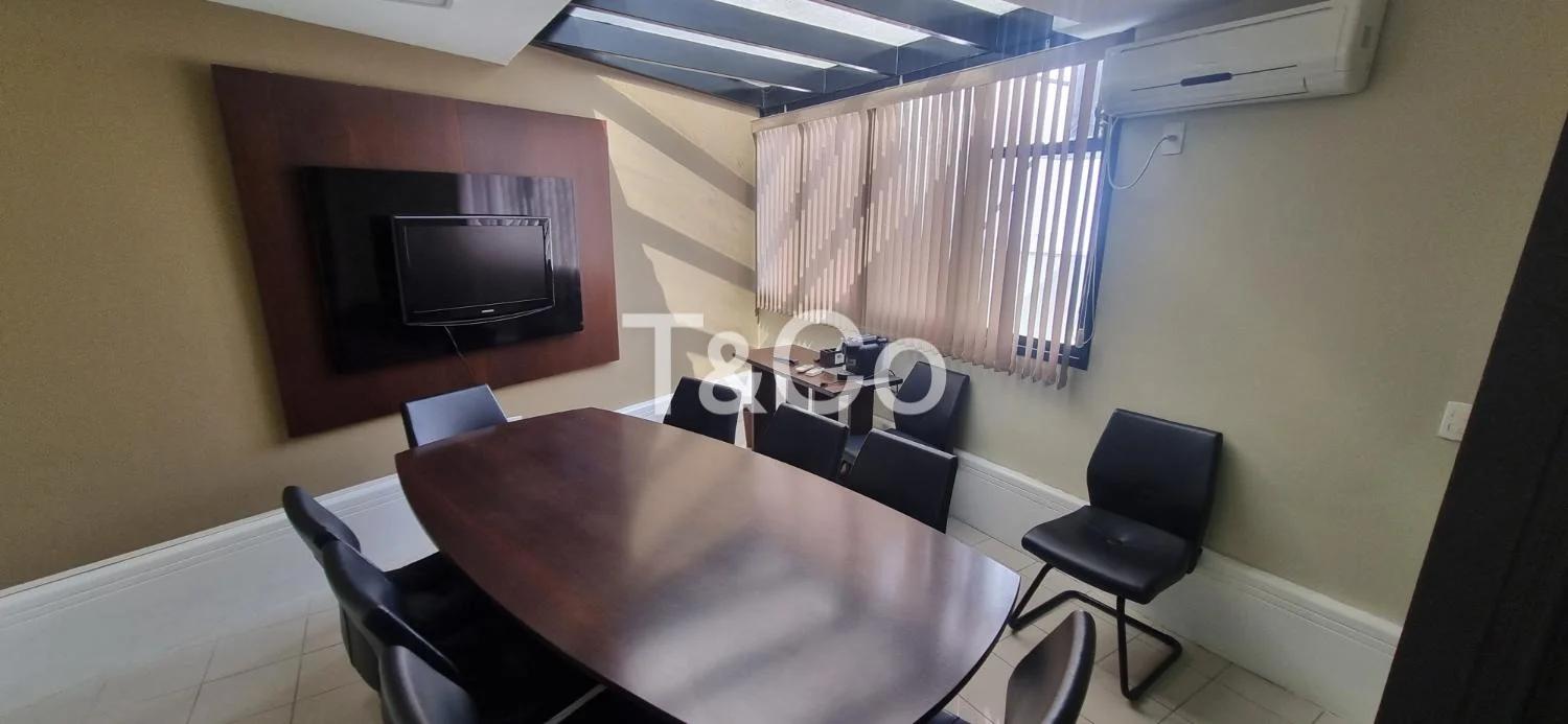 Sala Comercial Para Alugar Com 2 Dormitórios No Cambuí Em Campinas