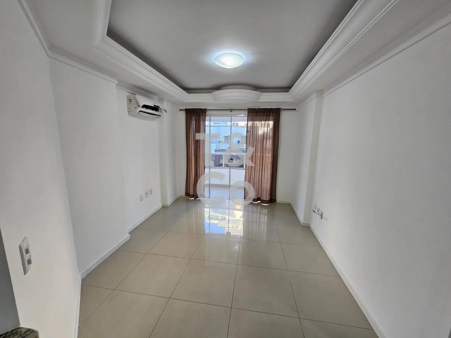 Apartamento À Venda Com 3 Dormitórios No Centro Em Balneário Camboriú