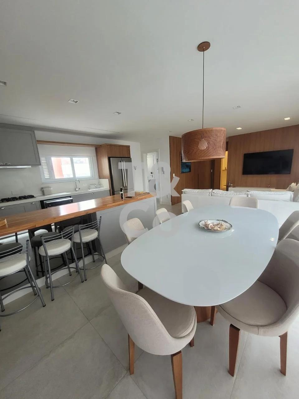 Apartamento À Venda Com 3 Dormitórios No Centro Em Balneário Camboriú