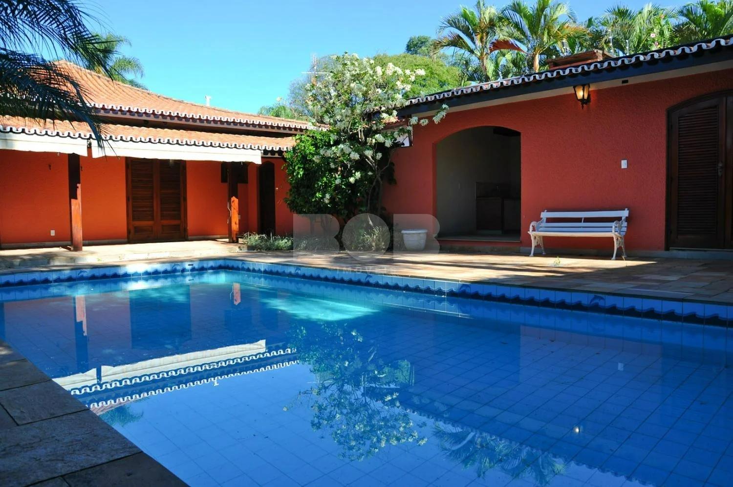 Casa Em Condomínio Com Piscina À Venda Em Campinas.